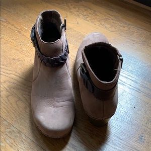 Women’s Dansko Size 40